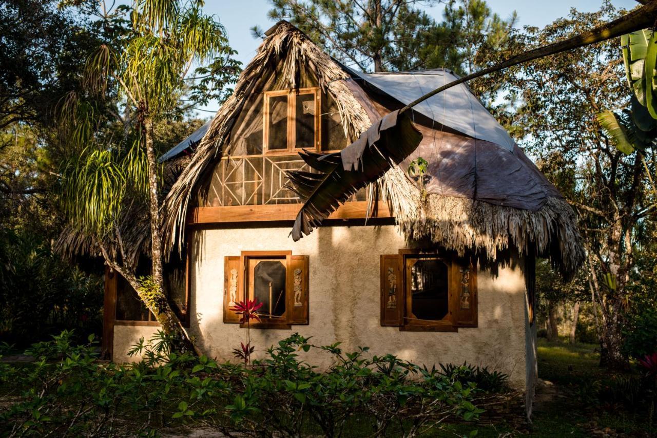 Pine Ridge Lodge San Ignacio Exterior foto